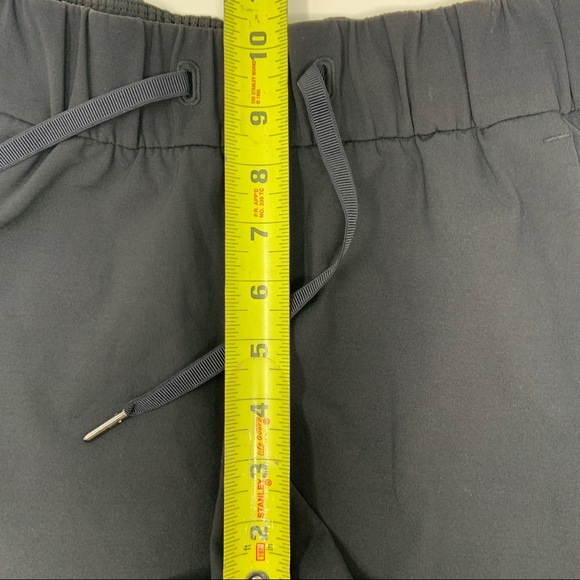 Lululemon Tracker Shorts Black 4 - Picture 5 of 6